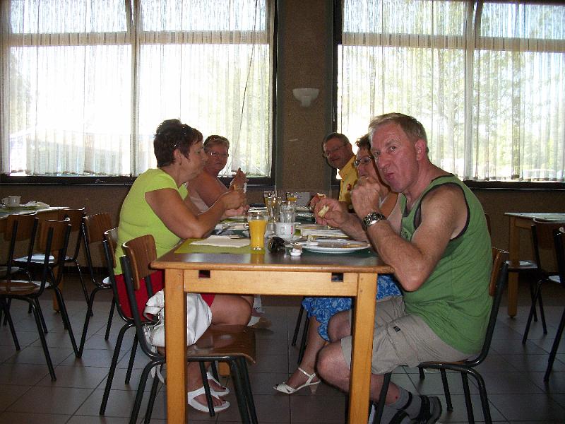 Dwars door Limburgs en Luiks groen, 11-7-2010.JPG - Smakelijk